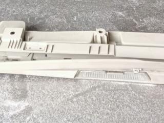 обшивка стойки Volvo FH 3 поколение 2013, 12.8 л., D13C460, дизель, АКПП, красный, правый руль, 84006498, 84321124, 82404748