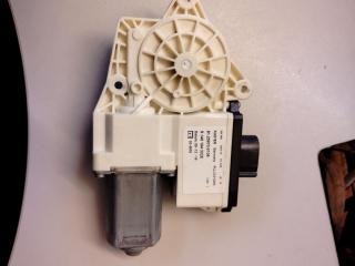 моторчик стеклоподъемника MAN TGX 1 поколение 2017, 12.4 л., D 2676 LF 51, дизель, АКПП, белый, правый руль, 81286016138, 81259706108