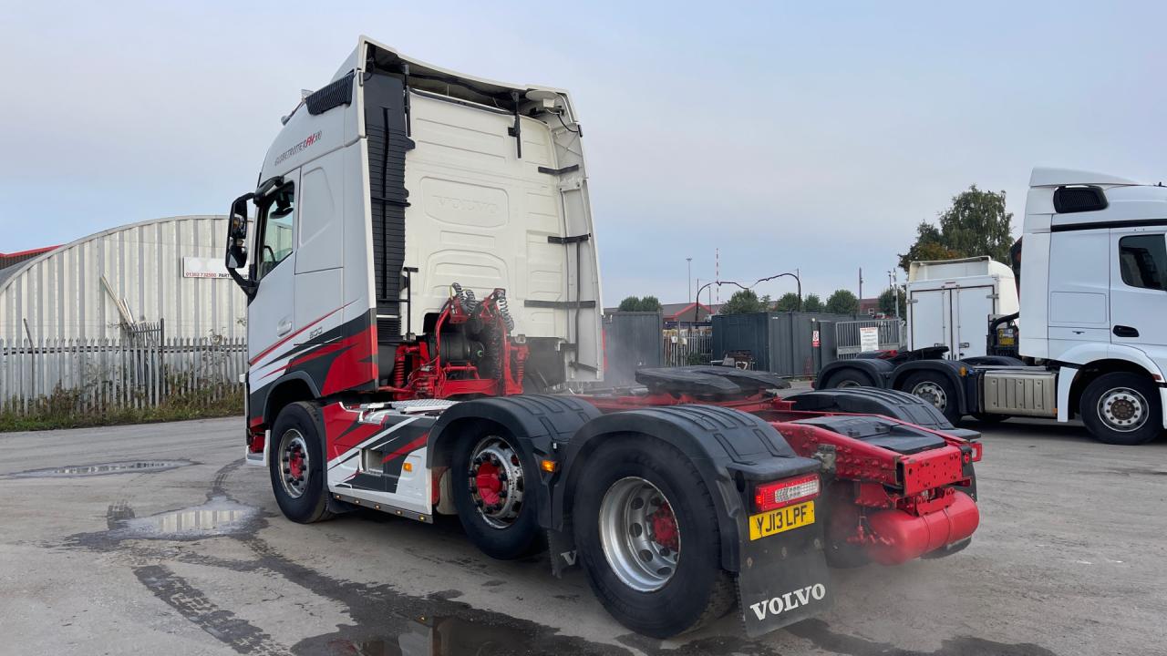 Межосевой спойлер Volvo FH 3 поколение 2013, 12.8 л., D13C500, дизель, АКПП, белый, правый руль - фото №1