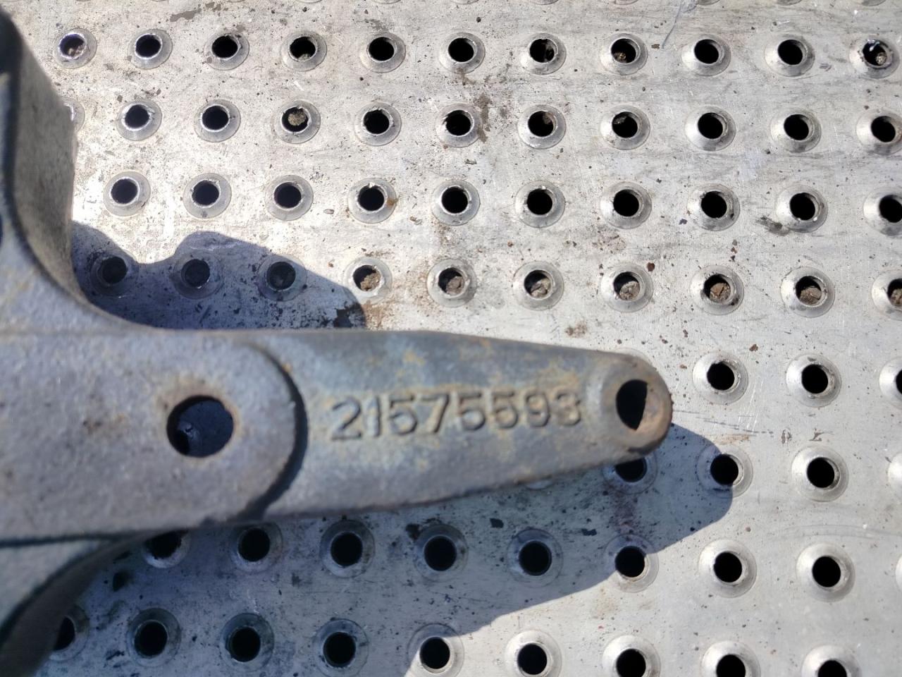 кронштейн рессоры Volvo FH 3 поколение 2014, АКПП, белый, правый руль, 21575593 - фото №1