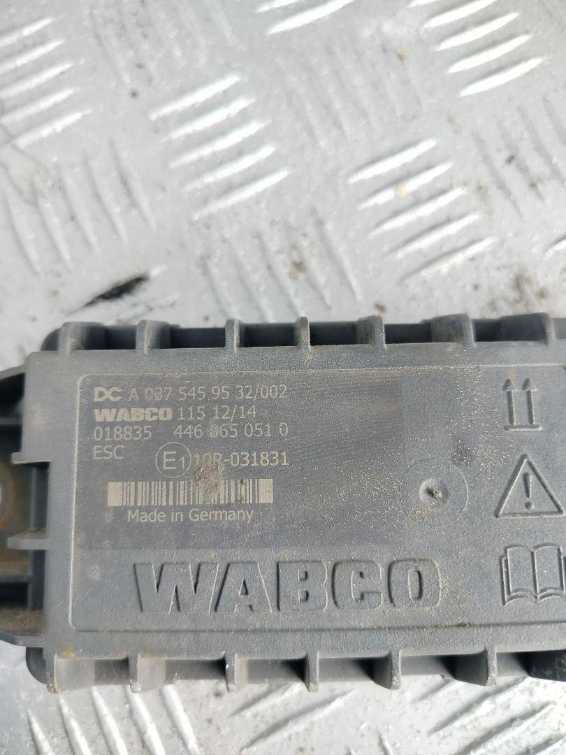Блок управления ABS/ESP Mercedes-Benz Actros 4 поколение (MP4) 2014, 12.8 л., OM 471.900, дизель, белый, правый руль, A0375459532, A0375459532002 - фото №1