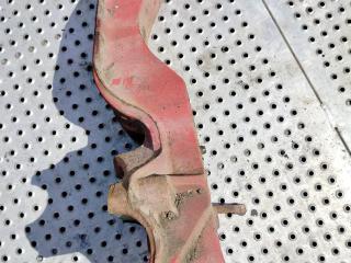 кронштейн пневмоподушки Volvo FH 3 поколение 2013, 12.8 л., D13C460, дизель, АКПП, красный, правый руль, 21196819