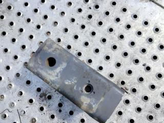 крепление бампера Volvo FH 3 поколение 2013, 12.8 л., D13C460, дизель, АКПП, красный, правый руль, 82942311, 84157284