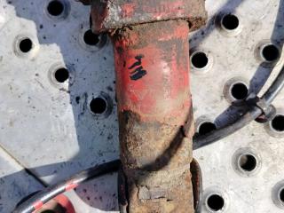 амортизатор кабины Volvo FH 3 поколение 2013, 12.8 л., D13C460, дизель, АКПП, красный, правый руль, 21739593