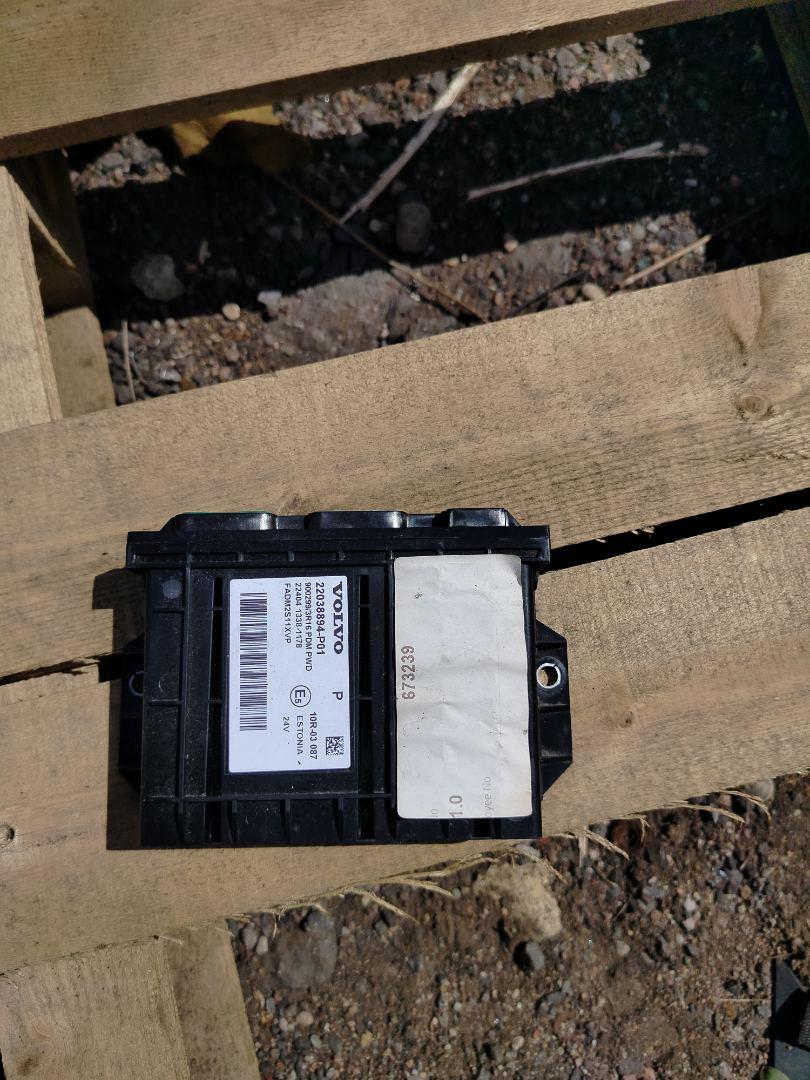 блок управления (другие) Volvo FH 3 поколение 2013, 12.8 л., D13C460, дизель, АКПП, белый, правый руль, 22038894 - фото №1