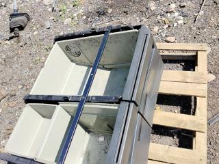 вещевой ящик центральной консоли Volvo FH 3 поколение 2013, 12.8 л., D13C460, дизель, АКПП, белый, правый руль, 82174063, 82175205, 82153331, 82174070, 82175204, 82282133