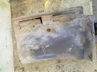 крепление ( кронштейн ) крыла Scania R 3 поколение 2012, 11.7 л., DC 12.15, дизель, МКПП, красный, правый руль, 1482415, 1435894, 1364667