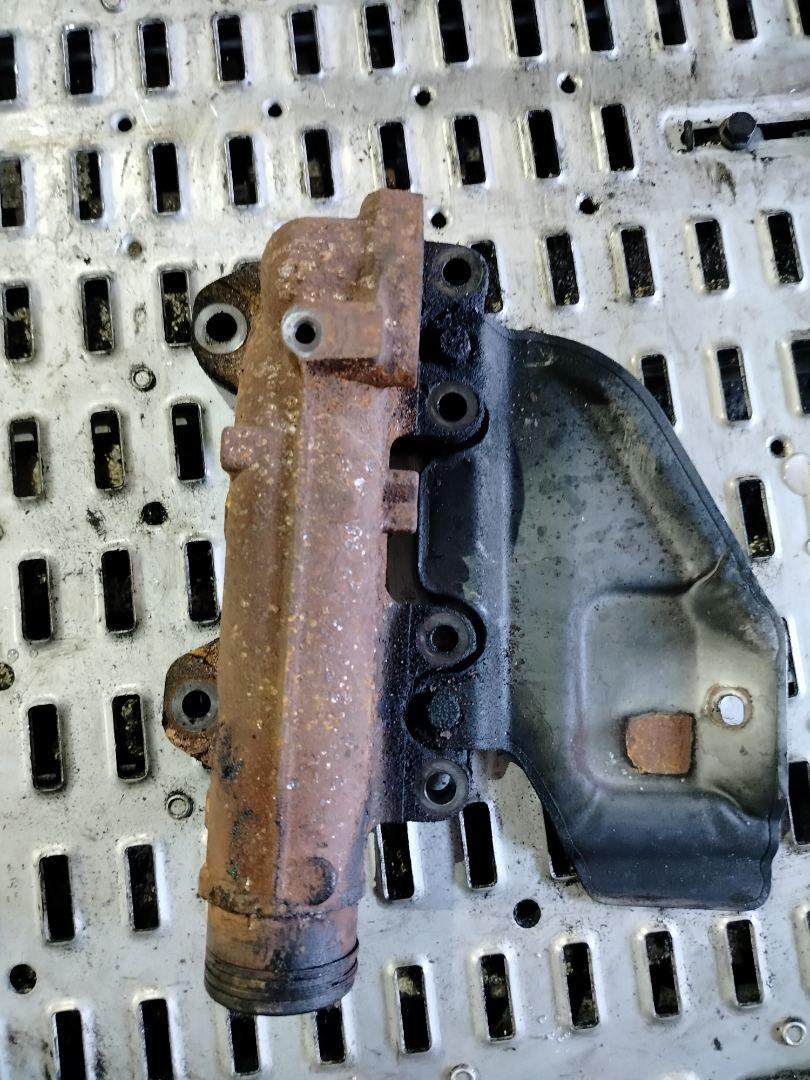 коллектор выпускной MAN TGX 1 поколение 2018, 12.4 л., D 2676 LF 51, дизель, АКПП, белый, правый руль, 51081023383, 51081016331, 51081016444 - фото №1