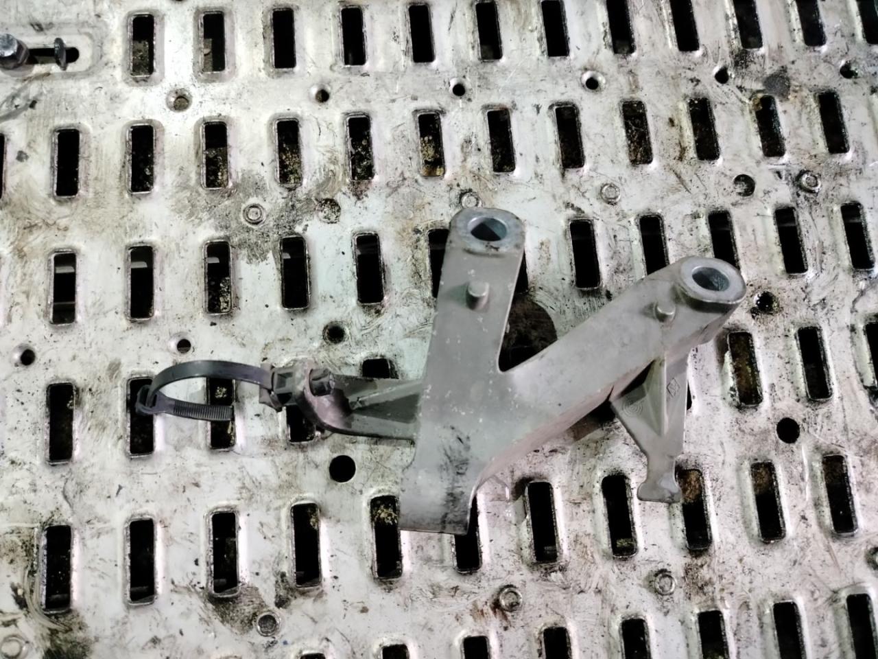 кронштейн генератора MAN TGX 1 поколение 2018, 12.4 л., D 2676 LF 51, дизель, АКПП, белый, правый руль, 51191013101 - фото №1