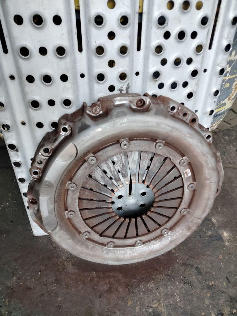 корзина сцепления MAN TGX 1 поколение 2018, 12.4 л., D 2676 LF 51, дизель, АКПП, белый, правый руль, 81303050254, 81303059254 - фото №1