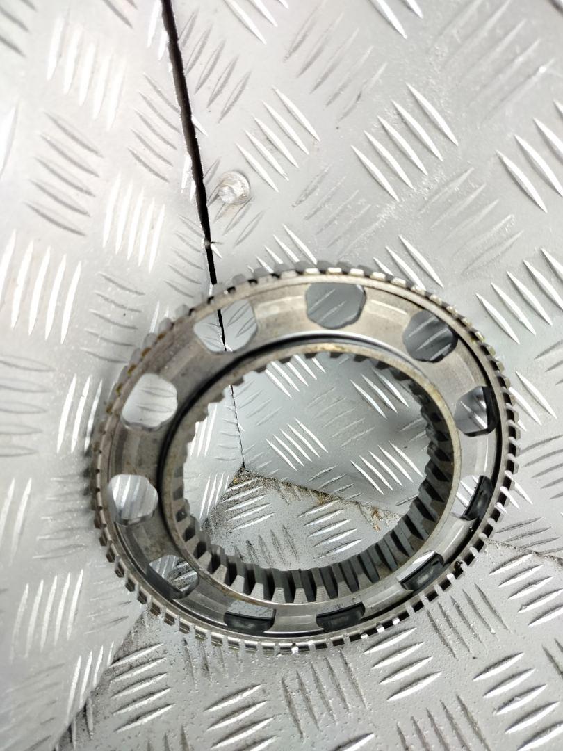 кольцо синхронизатора Scania G 2 поколение 2010, 12.7 л., DC 13.05, дизель, красный, грузовик, 1788922 - фото №1