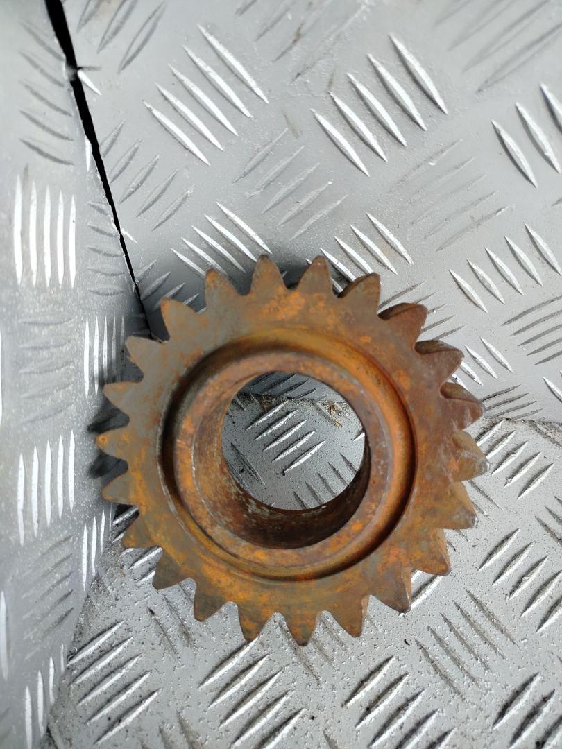 шестерня Scania G 2 поколение 2010, 12.7 л., DC 13.05, дизель, красный, грузовик - фото №1