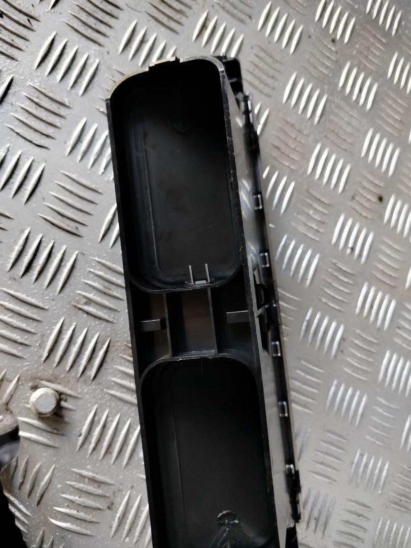 дефлектор обдува салона MAN TGX 1 поколение 2017, 12.4 л., D 2676 LF 52, дизель, АКПП, белый, правый руль, 81619506071, 81619506071 - фото №1