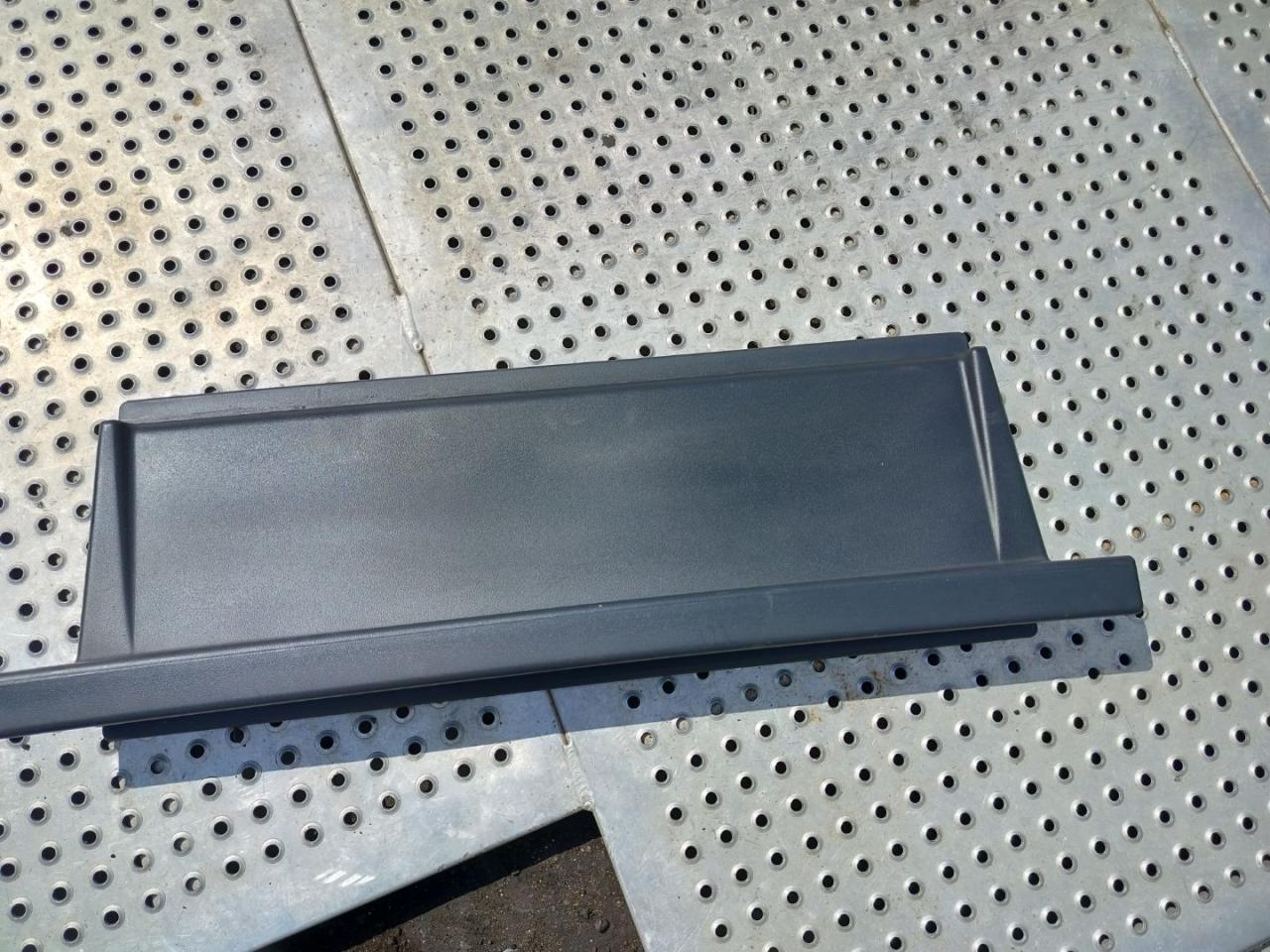 полка спальника MAN TGX 1 поколение 2017, 12.4 л., D 2676 LF 52, дизель, АКПП, белый, правый руль, 81669120185, 81669120287 - фото №1