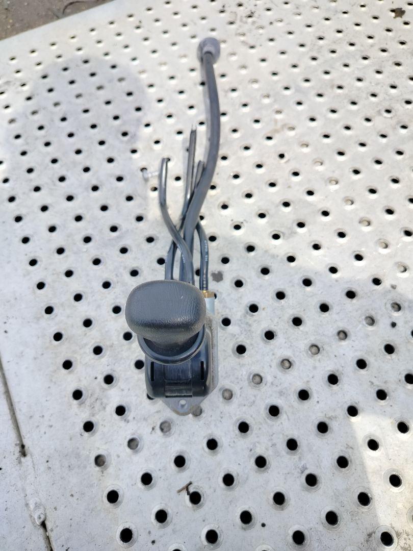 кран ручного тормоза (ручник) MAN TGX 1 поколение 2017, 12.4 л., D 2676 LF 52, дизель, АКПП, белый, правый руль, 81523156171, 81523156156, 81523156208, 81523156162, 81523156181, 9617231180 - фото №1