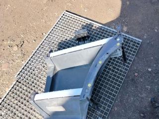 Подножка кабины Volvo FH 3 поколение 2014, 12.8 л., D13K500, дизель, белый, правый руль, 82136982, 82142329, 82142327, 82144986, 82174599, 82145213, 82318840, 84228559