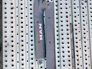 накладка на порог MAN TGX 1 поколение 2018, 12.4 л., D 2676 LF 52, дизель, АКПП, белый, правый руль, 81615105260, 81615100686, 81615100792, 81615105252, 81615100788