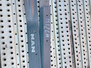 накладка на порог MAN TGX 1 поколение 2018, 12.4 л., D 2676 LF 52, дизель, АКПП, белый, правый руль, 81615105259, 81615100789, 81615100791