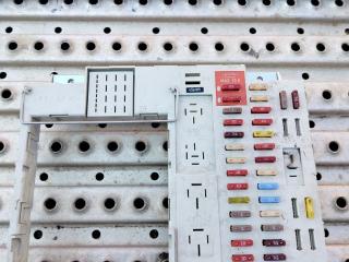 блок предохранителей MAN TGX 1 поколение 2018, 12.4 л., D 2676 LF 52, дизель, АКПП, белый, правый руль, 81254446074, 896071