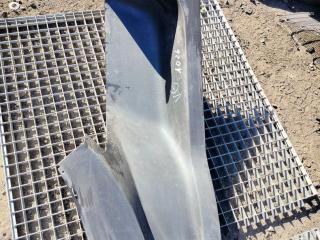 накладка подножки Volvo FH 3 поколение 2013, 12.8 л., D13C500, дизель, АКПП, серый, правый руль, 82819482