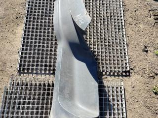 накладка подножки Volvo FH 3 поколение 2014, 12.8 л., D13K500, дизель, белый, правый руль, 82819482