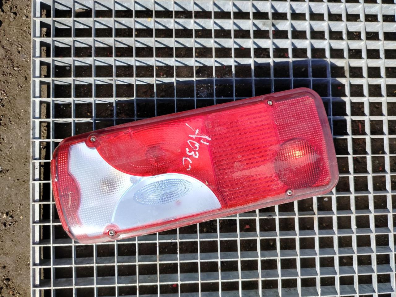 фонарь задний левый MAN TGX 1 поколение 2018, 12.4 л., D 2676 LF 51, дизель, АКПП, белый, правый руль, 81252256544, 81252256548, 81252256550 - фото №1