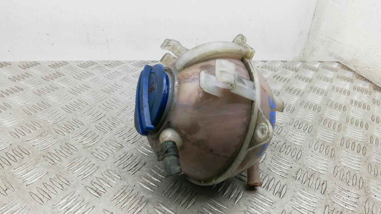 бачок расширительный Volkswagen Caddy 3 поколение 2007, 2.0 л., SDi, дизель, МКПП - фото №1