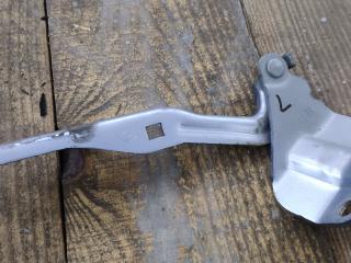 петля капота левая Mazda 6 GH [рестайлинг] 2011, 2.2 л., дизель, 6МКПП, хетчбэк 5 дв.