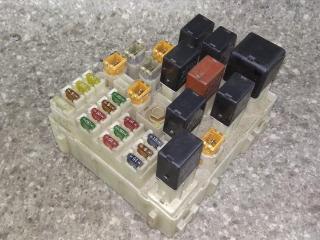 блок предохранителей Toyota RAV4 4 поколение (CA40) 2014