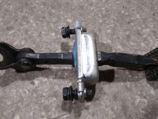 ограничитель открывания двери Hyundai Santa Fe 2 поколение (CM) [рестайлинг] 2009