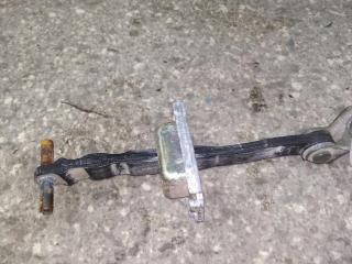 ограничитель открывания двери Suzuki Grand Vitara 2 поколение 2008