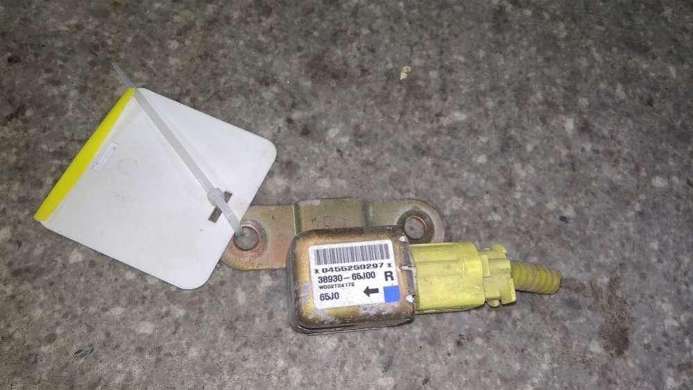 датчик удара Suzuki Grand Vitara 2 поколение 2008 - фото №1