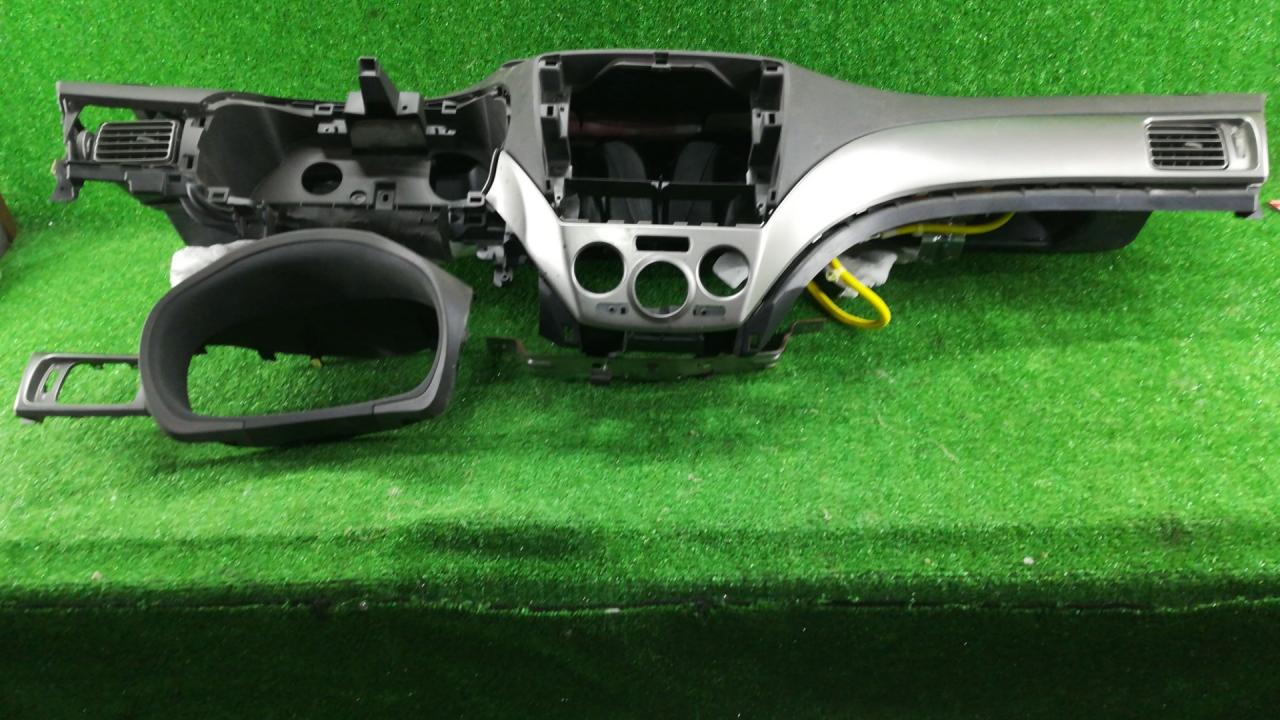 панель передняя салона (торпедо) Subaru Forester 3 поколение (SH) 2010, 2.5 л., EJ253, бензин, АКПП, голубой, хетчбэк 5 дв., полный привод - фото №1