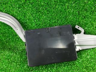 модуль управления двери Lexus LS 4 поколение 2008, 4.6 л., 1UR-FE, бензин, АКПП, черный, седан, задний привод, 8922250280