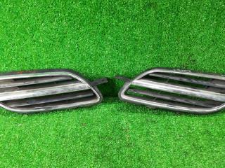 заглушка (решетка) в бампер Nissan Almera Tino V10 2003