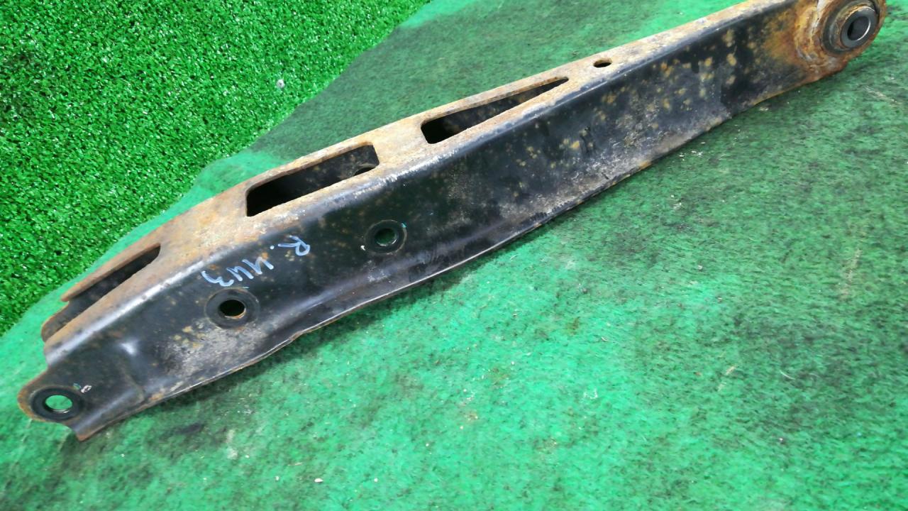 рычаг задний нижний Subaru Forester 3 поколение (SH) 2010, 2.5 л., EJ253, бензин, АКПП, голубой, хетчбэк 5 дв., полный привод - фото №1