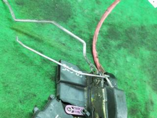 замок двери передней левой Mazda 323 6 поколение 2000