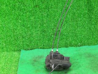 замок двери передней правой Nissan Maxima A34 2004