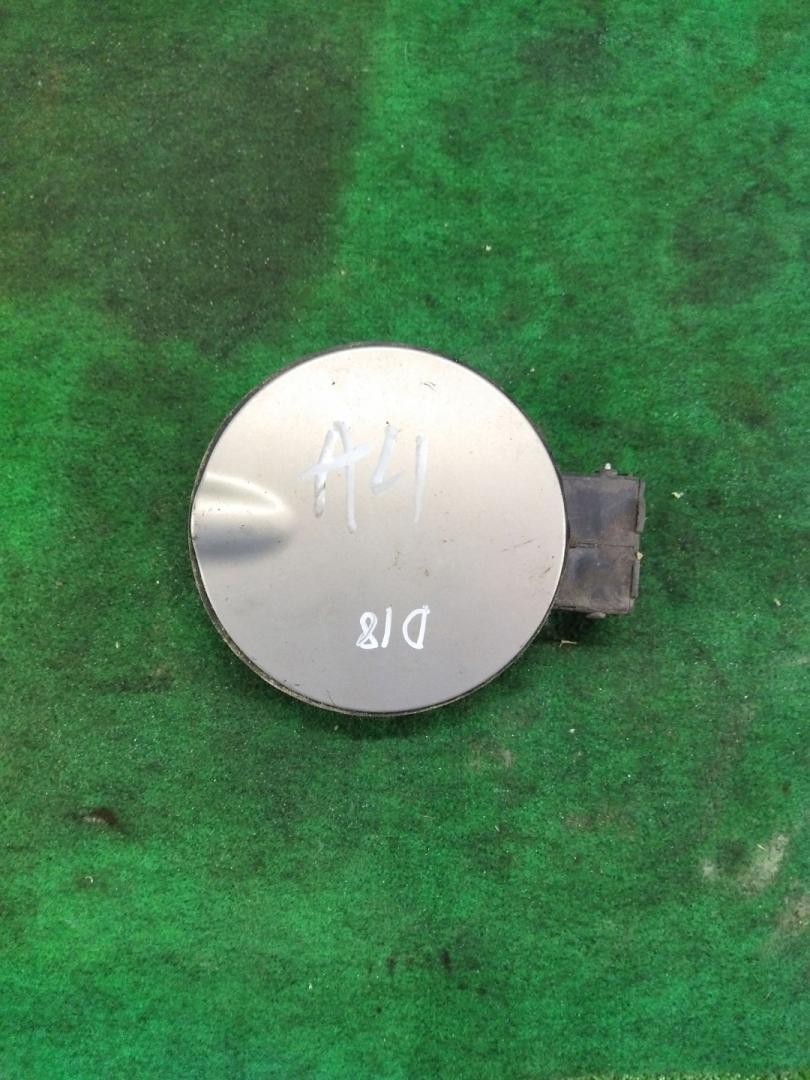 лючок топливного бака Citroen Xsara Picasso 1 поколение 2002, 2.0 л., RHY (DW10TD), дизель, МКПП, минивэн, передний привод - фото №1