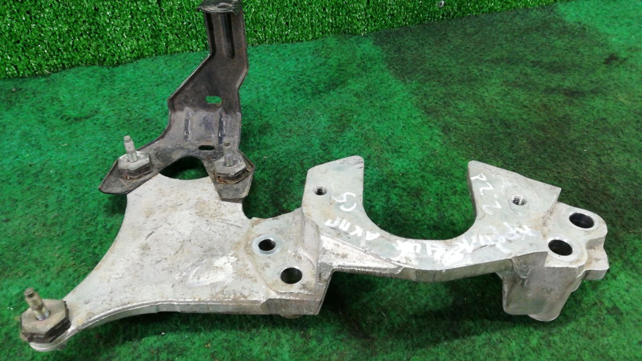 кронштейн КПП Citroen C5 1 поколение 2002, 2.2 л., дизель, АКПП - фото №1