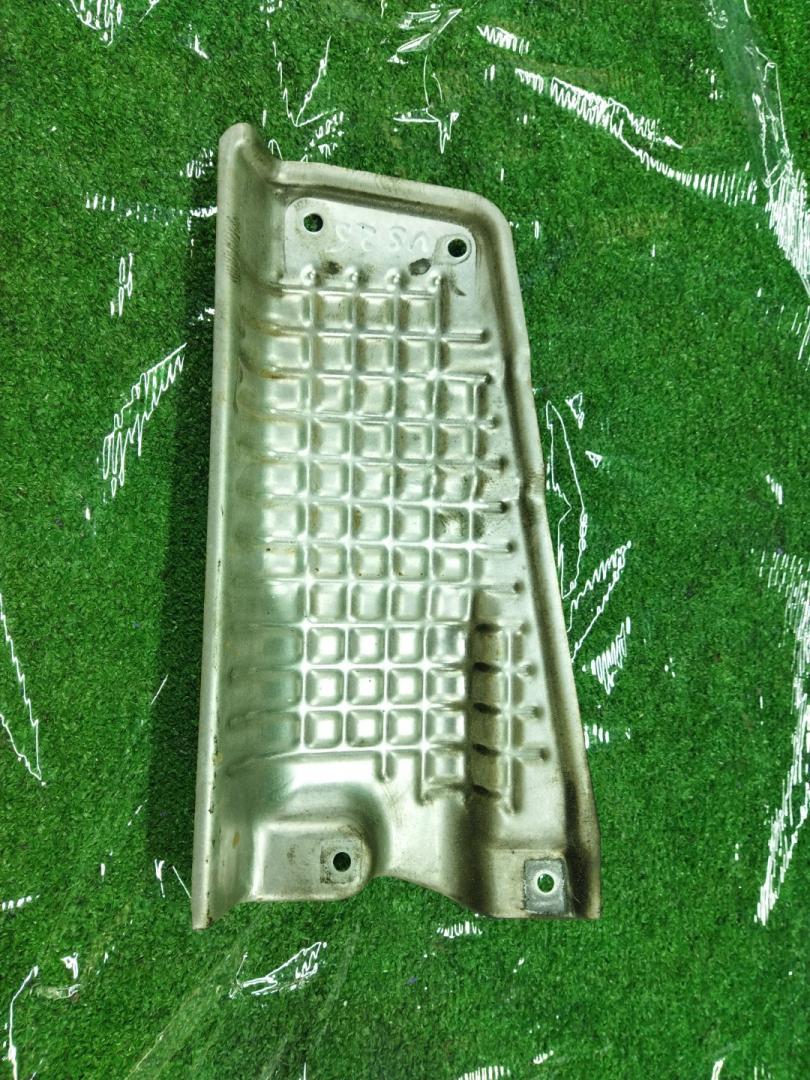 шумоизоляция (термозащита) Mitsubishi Outlander 1 поколение 2004, 2.4 л., 4G69, бензин, АКПП, красный, внедорожник 5 дв., передний привод - фото №1