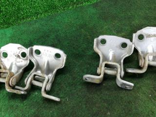 петля двери Subaru Forester 2 поколение (SG) SG 2004, 2.5 л., EJ251, бензин, МКПП, серебристый, полный привод