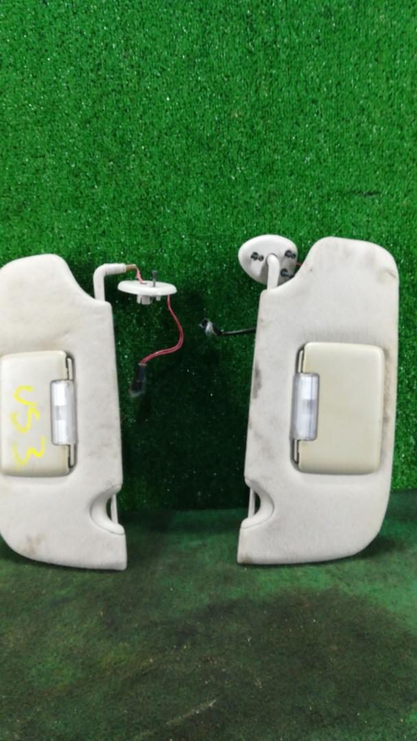 козырек солнцезащитный Chevrolet TrailBlazer 1 поколение 2005, 4.2 л., бензин, АКПП, черный, внедорожник 5 дв., задний привод - фото №1