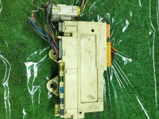 блок предохранителей Mazda 626 GE 1993, 2.0 л., дизель, МКПП, хетчбэк 5 дв.