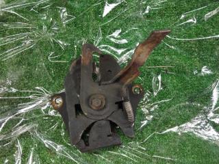 замок капота Mazda 626 GE 1993, 2.0 л., дизель, МКПП, хетчбэк 5 дв.