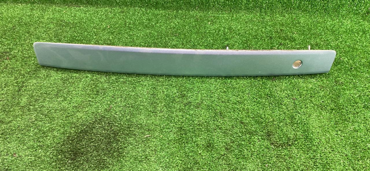 накладка двери (крышки) багажника Mazda 2 1 поколение 2003 - фото №1