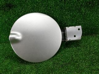 лючок топливного бака Chevrolet Equinox 1 поколение 2008, 3.4 л., LNJ, бензин, АКПП, серебристый, внедорожник 5 дв., передний привод