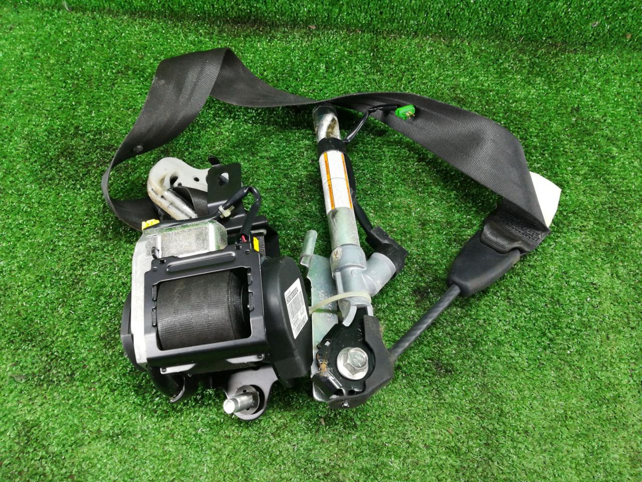 ремень безопасности Honda CR-V 3 поколение 2008, 2.4 л., K24Z1, бензин, АКПП, черный, внедорожник 5 дв., полный привод, правый руль, 608200000A - фото №1