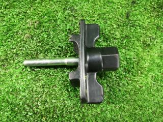 крепление запаски Hyundai Accent 4 поколение (RB) 2017, 1.6 л., G4FD, бензин, АКПП, серый, седан, передний привод, правый руль