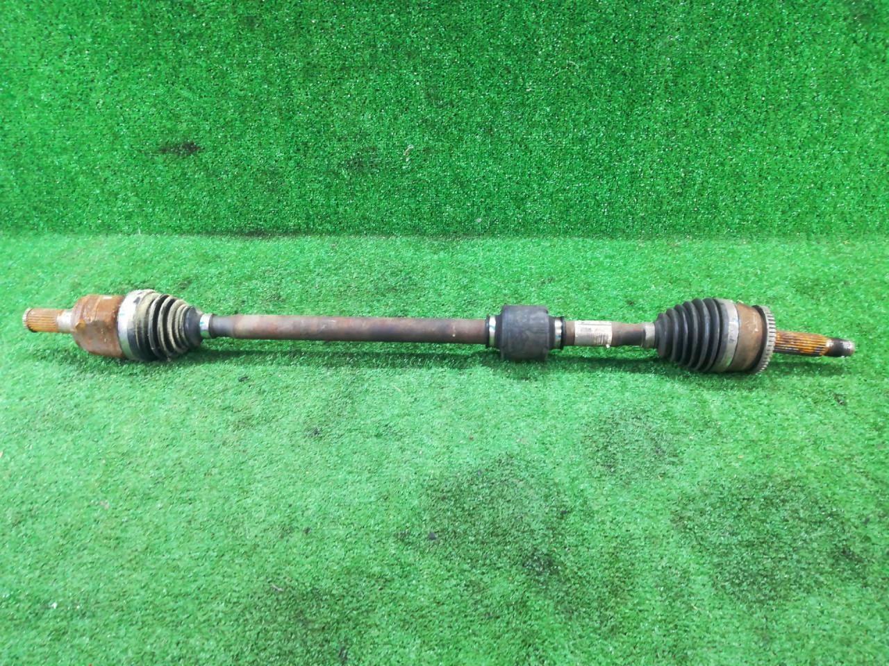 полуось передняя правая (приводной вал, ШРУС) Hyundai Accent 4 поколение (RB) 2017, 1.6 л., G4FD, бензин, АКПП, серый, седан, передний привод, правый руль, 4950111R100 - фото №1